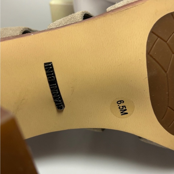 Gianni Bini Suede Chunky Heel Gladiator Sandal; 6.5 - Picture 3 of 3